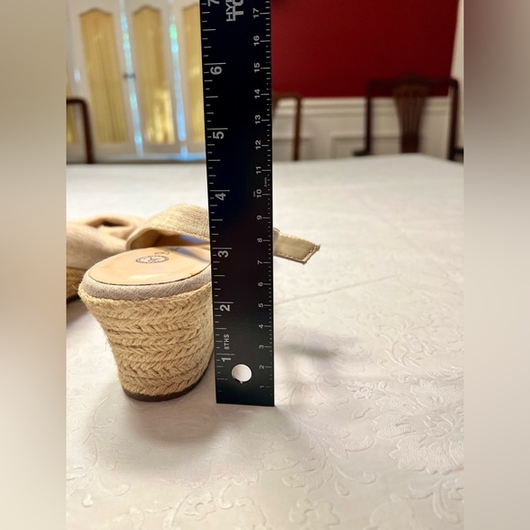 Stylish Beige Wedge Sandals - Picture 8 of 9